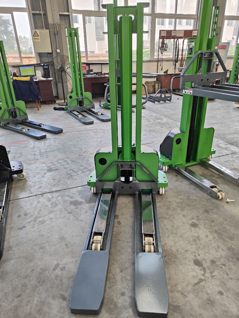 1000kg 1300kg 1500kg 자가 적재 스태커 - Electric Forklift 리뷰 및 가격
